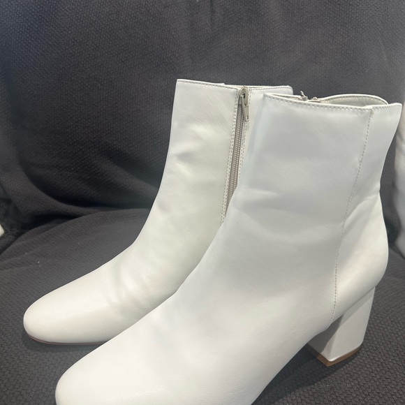 White Chinese Laundry Bootie - Picture 6 of 7